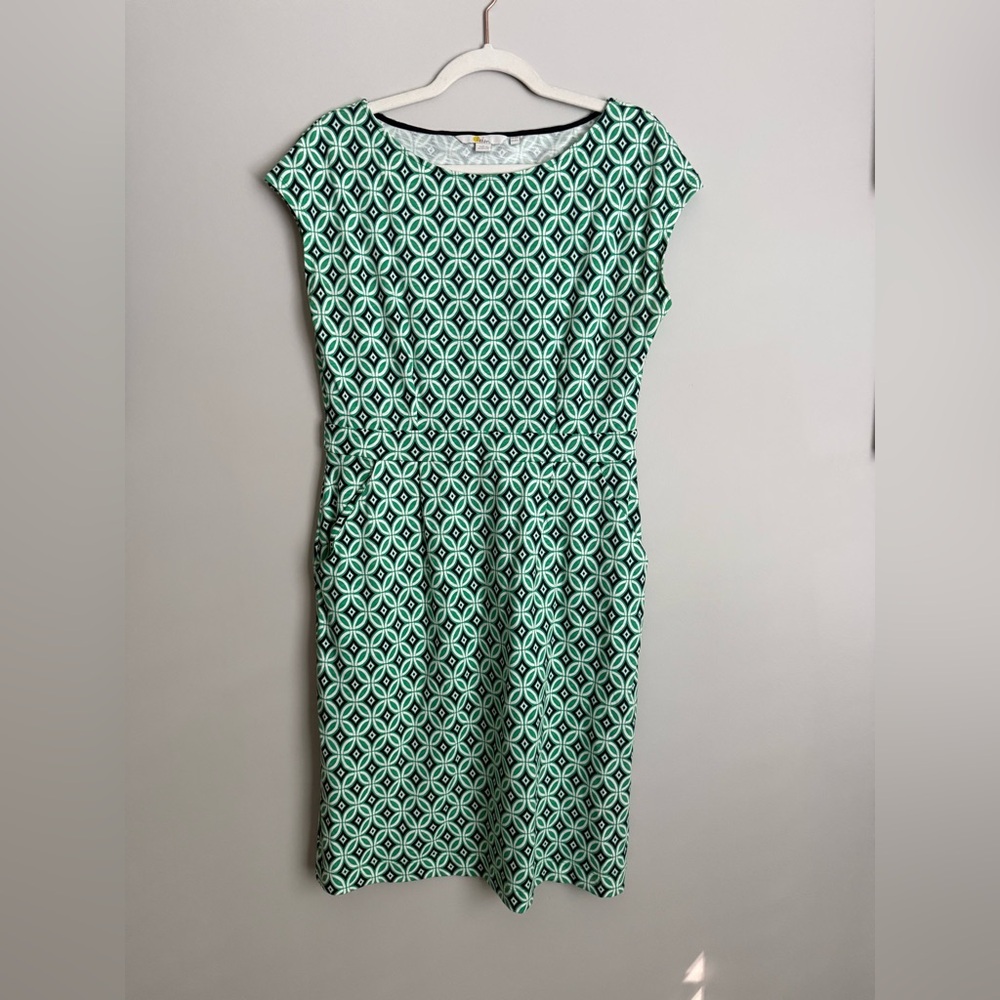 Boden short sleeve green dress with pockets size 8R